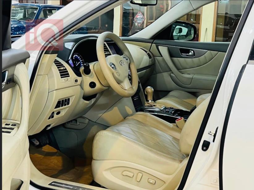 ئينفنتي QX70